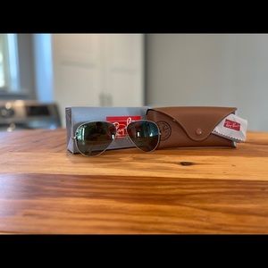 Ray Ban Aviator Classic | Silver | NWOT